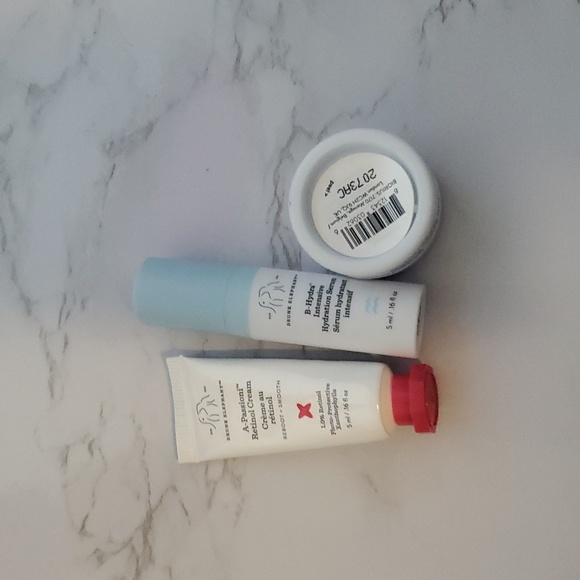 🌸 2 for $30 DRUNK ELEPHANT Mini Deluxe Bundle Set NEW - Picture 2 of 3